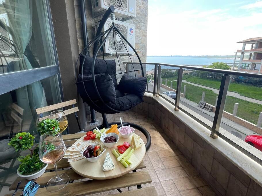 Brand New First Line Sea View 2 Bedroom Apartment 布尔加斯 外观 照片